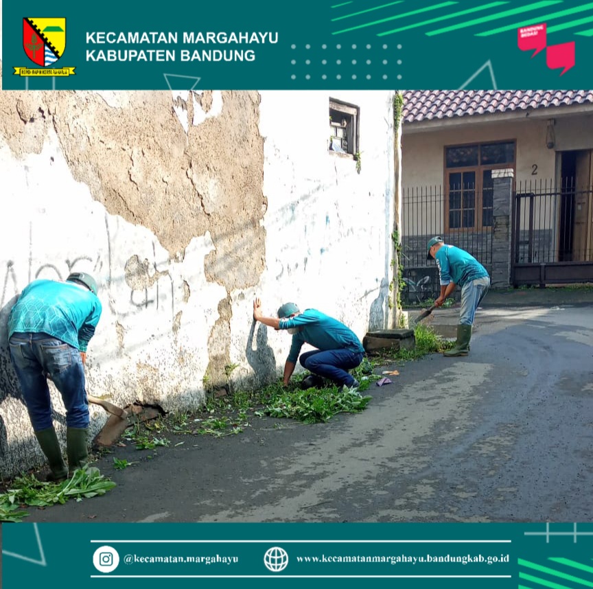 giat-kader-bandung-bedas-bersih-sampah-bersama-fkks-forum-komunikasi-kecamatan-sehat-melakukan-giat-membersihkan-wilayah-kecamatan-margahayu-19-04-2022