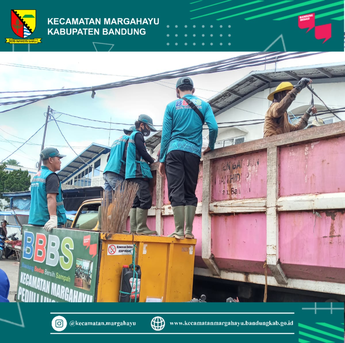 giat-kader-bandung-bedas-bersih-sampah-bersama-fkks-forum-komunikasi-kecamatan-sehat-melakukan-giat-membersihkan-wilayah-kecamatan-margahayu-07-06-2022