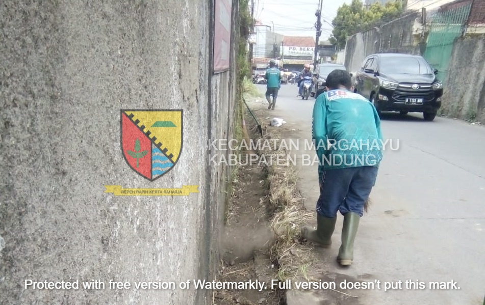 giat-kader-bandung-bedas-bersih-sampah-bersama-fkks-forum-komunikasi-kecamatan-sehat-melakukan-giat-membersihkan-wilayah-kecamatan-margahayu-29-09-2022