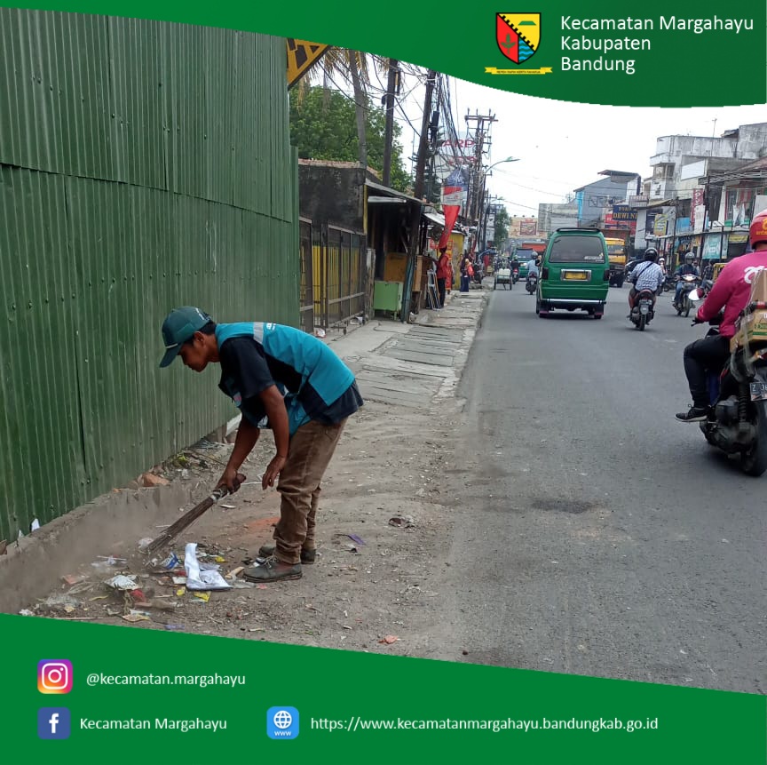 giat-kader-bandung-bedas-bersih-sampah-bersama-fkks-forum-komunikasi-kecamatan-sehat-melakukan-giat-membersihkan-wilayah-kecamatan-margahayu-25-03-2022