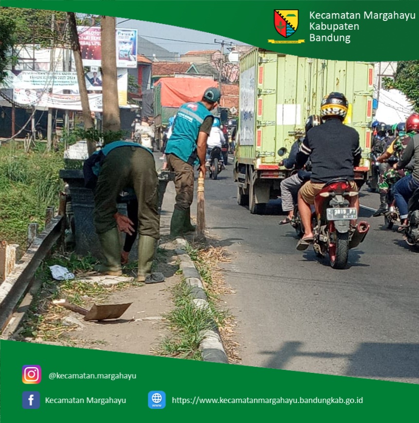 giat-kader-bandung-bedas-bersih-sampah-bersama-fkks-forum-komunikasi-kecamatan-sehat-melakukan-giat-membersihkan-wilayah-kecamatan-margahayu-30-03-2022