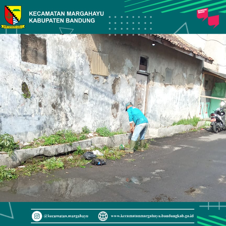 giat-kader-bandung-bedas-bersih-sampah-bersama-fkks-forum-komunikasi-kecamatan-sehat-melakukan-giat-membersihkan-wilayah-kecamatan-margahayu-14-04-2022