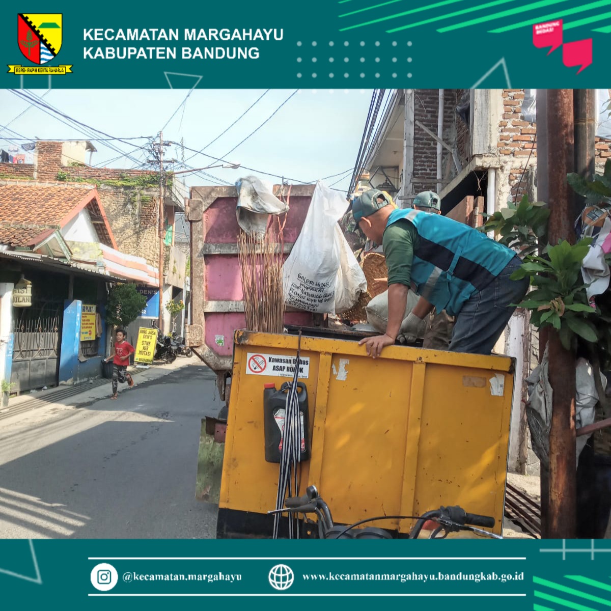 giat-kader-bandung-bedas-bersih-sampah-bersama-fkks-forum-komunikasi-kecamatan-sehat-melakukan-giat-membersihkan-wilayah-kecamatan-margahayu-29-06-2022