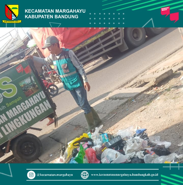 giat-kader-bandung-bedas-bersih-sampah-bersama-fkks-forum-komunikasi-kecamatan-sehat-melakukan-giat-membersihkan-wilayah-kecamatan-margahayu-28-06-2022