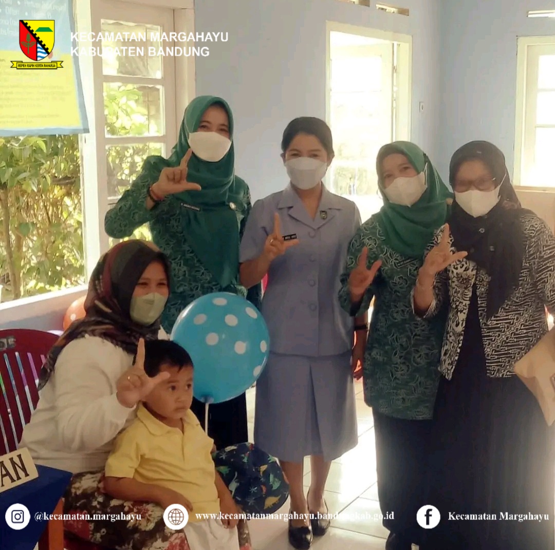 giat-ketua-tp-pkk-kecamatan-margahayu-monitoring-bian-bulan-imunisasi-anak-nasional-bersama-ibu-danlanud-di-rw-04-kelurahan-sulaiman