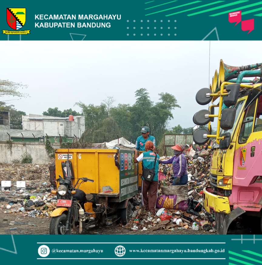 giat-kader-bandung-bedas-bersih-sampah-bersama-fkks-forum-komunikasi-kecamatan-sehat-melakukan-giat-membersihkan-wilayah-kecamatan-margahayu-07-07-2022