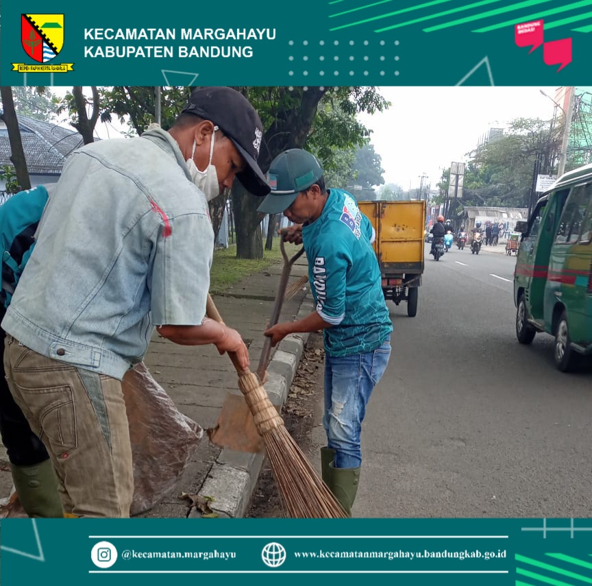 giat-kader-bandung-bedas-bersih-sampah-bersama-fkks-forum-komunikasi-kecamatan-sehat-melakukan-giat-membersihkan-wilayah-kecamatan-margahayu-10-06-2022