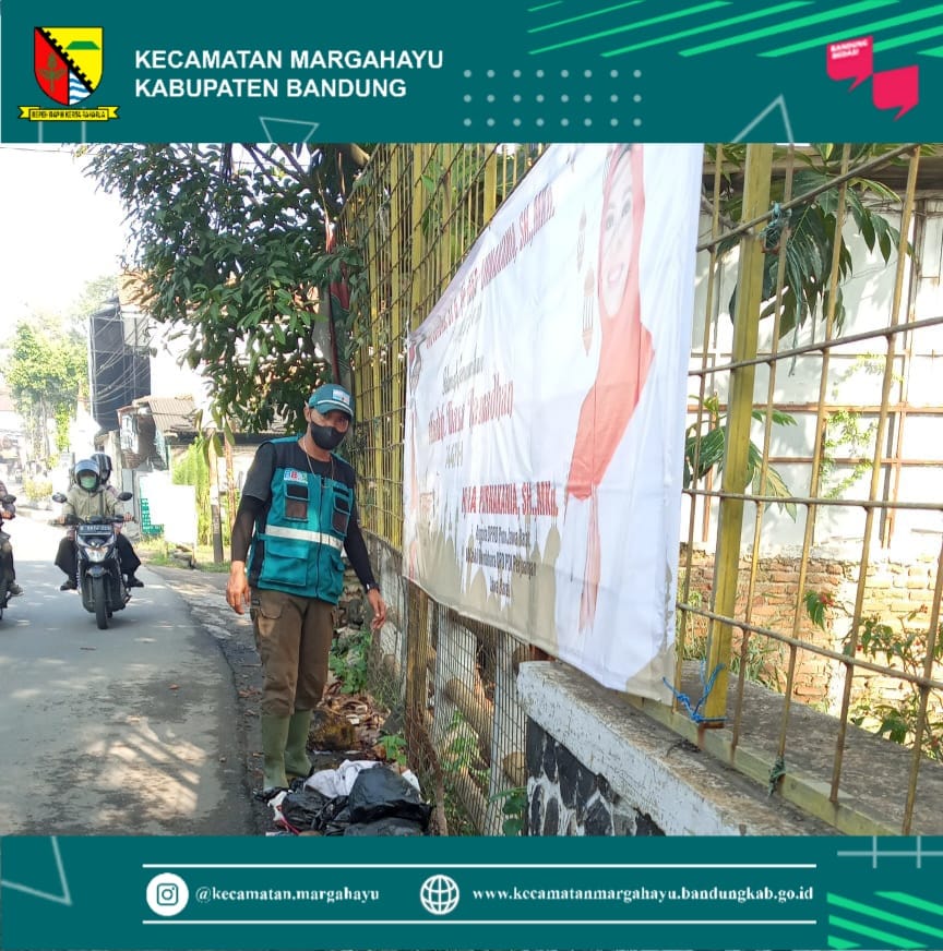 giat-kader-bandung-bedas-bersih-sampah-bersama-fkks-forum-komunikasi-kecamatan-sehat-melakukan-giat-membersihkan-wilayah-kecamatan-margahayu-13-04-2022