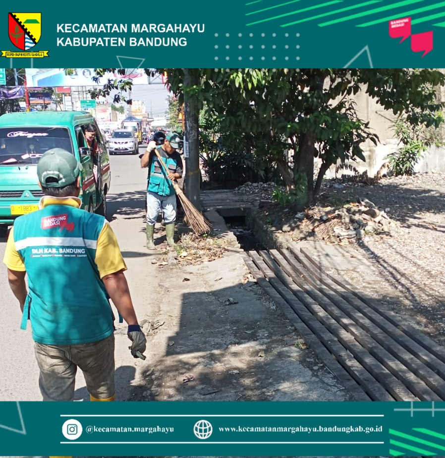 giat-kader-bandung-bedas-bersih-sampah-bersama-fkks-forum-komunikasi-kecamatan-sehat-melakukan-giat-membersihkan-wilayah-kecamatan-margahayu-06-07-2022