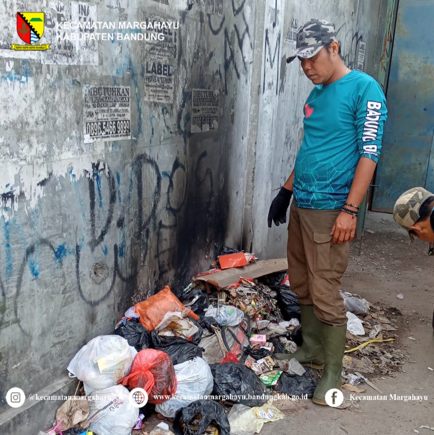 giat-kader-bandung-bedas-bersih-sampah-bersama-fkks-forum-komunikasi-kecamatan-sehat-melakukan-giat-membersihkan-wilayah-kecamatan-margahayu-29-07-2022